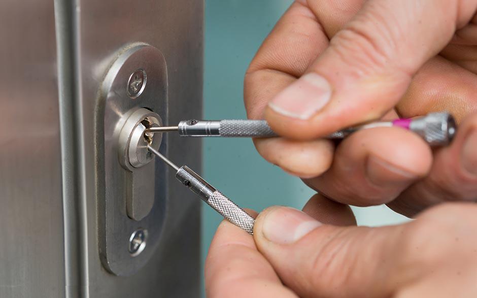 artisan serrurier pas cher Lisses